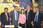 Nancy与新西兰国家党主席Don Brash, 国会议员Matt Robson, 国会议员Keith Locke MP 等合影留念